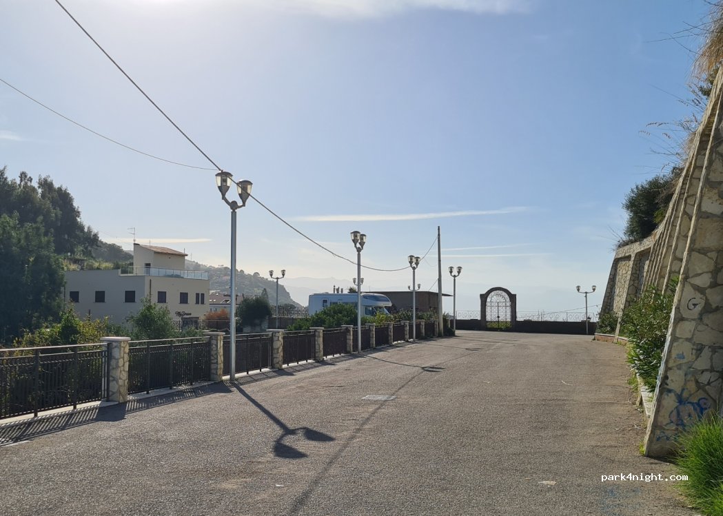(98071) Capo d'Orlando - 5 Via del Porto — foto