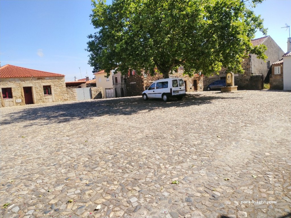 (6320-328) Sabugal - 7 Travessa Doutor Francisco Maria Manso — foto