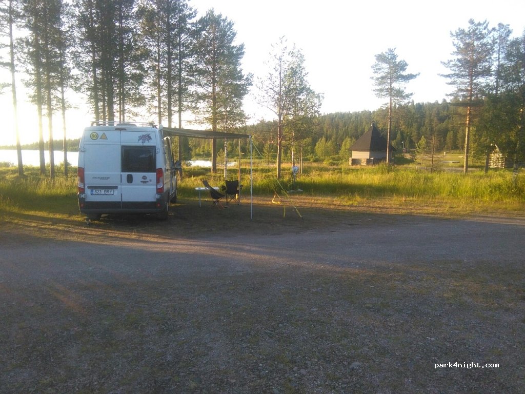 Sallainen Cottages, Caravan & Panvillage — foto