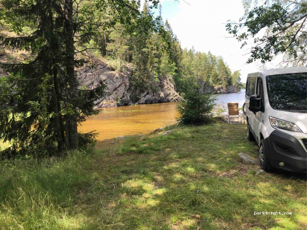 (666 91) Brâtnäs - Unnamed Road — foto 2