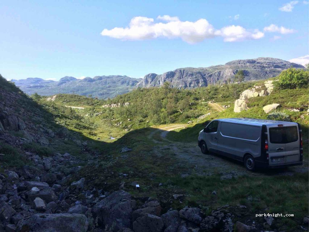 (4237) Suldalsosen - Unnamed Road — foto