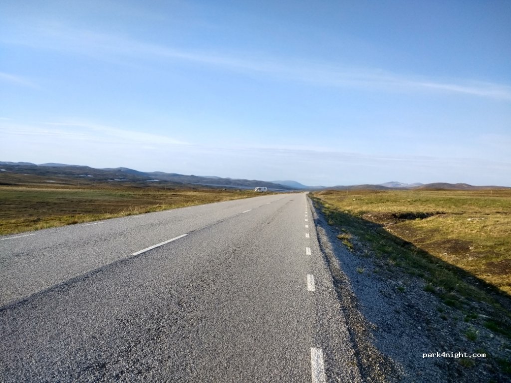 (833 99)  - Unnamed Road — foto