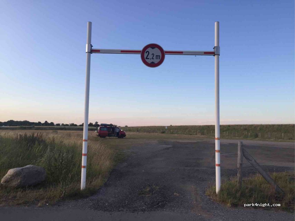 (23749) Grube - Unnamed Road — foto