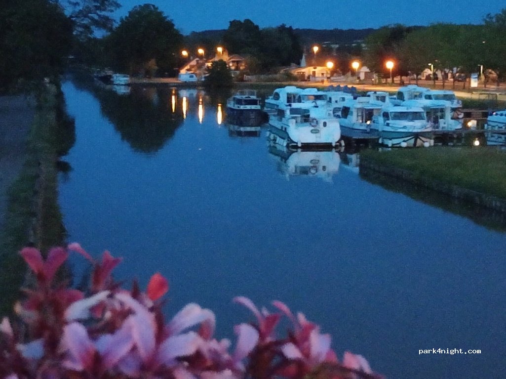 (58000) Sermoise-sur-Loire - 58000 Rue du Port — foto