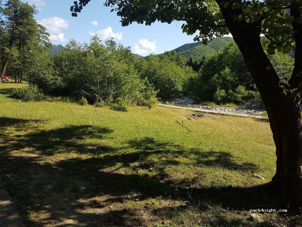 (217030) Baia de Fier - Unnamed Road — foto