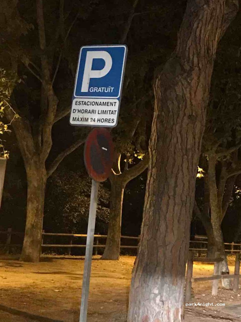 (08440) Cardedeu - 41 Passeig la Riera — foto