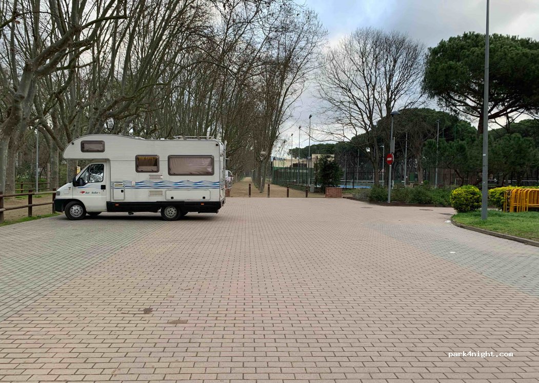 (08440) Cardedeu - 41 Passeig la Riera — foto 2