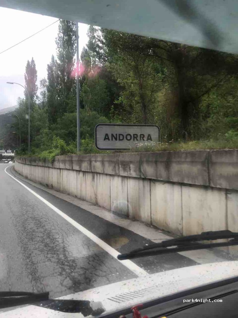 (AD700) Escaldes-Engordany - 3 Carretera d'Engolasters — foto