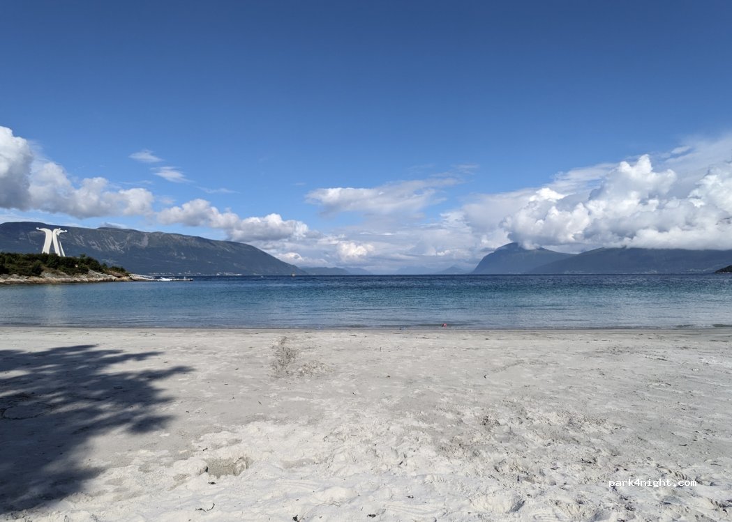 (6063)  - 283 Hjørungavågvegen — foto 4