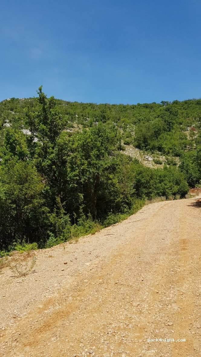 (23243) Jasenice - Unnamed Road — foto 3