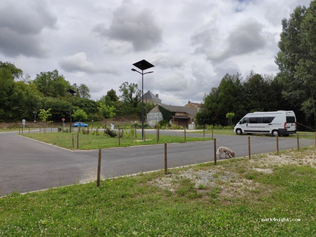 (24600) Saint-Martin-de-Ribérac - 7 D709 — foto
