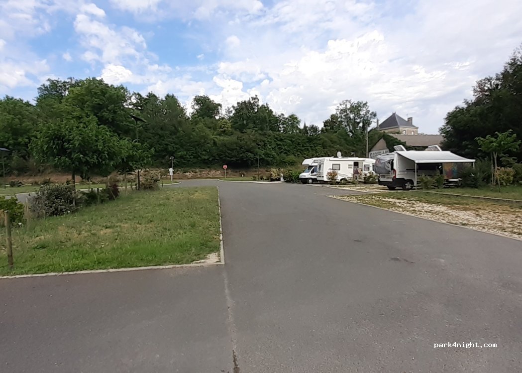 (24600) Saint-Martin-de-Ribérac - 7 D709 — foto 3