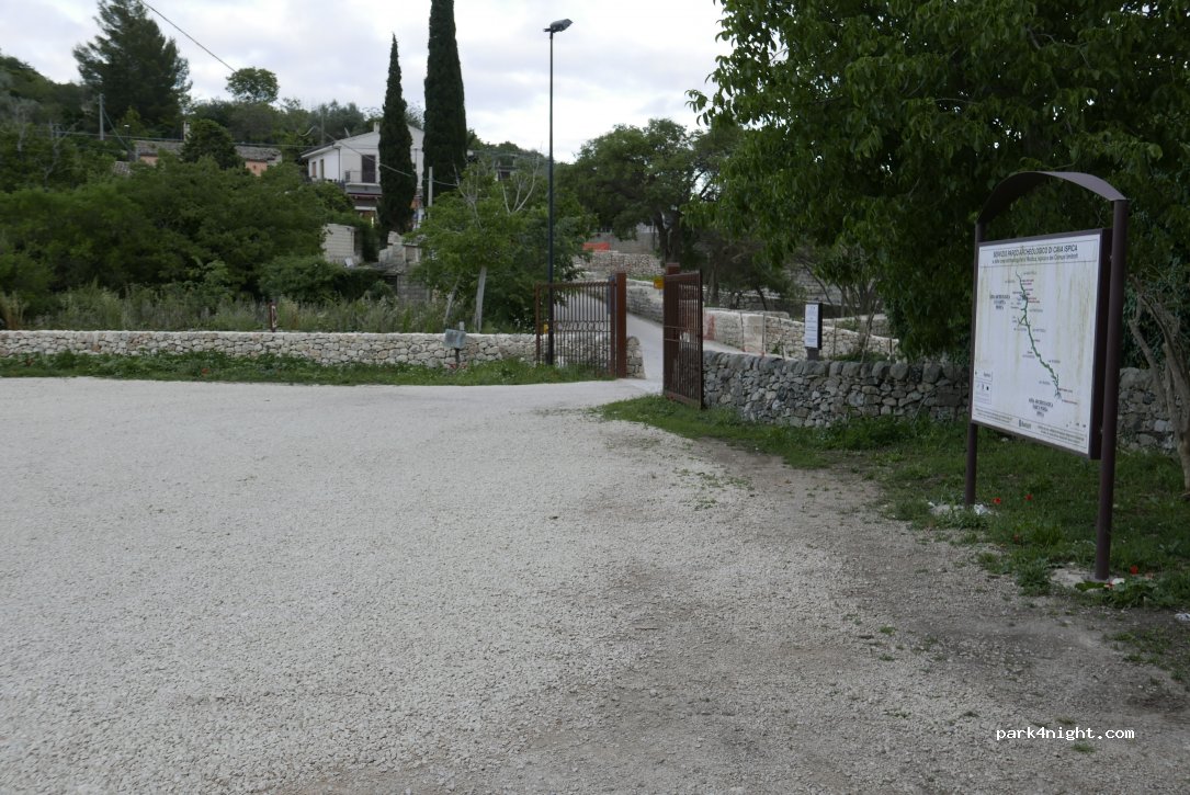 (97015) Modica - 81 Crocevia Cava Ispica — foto