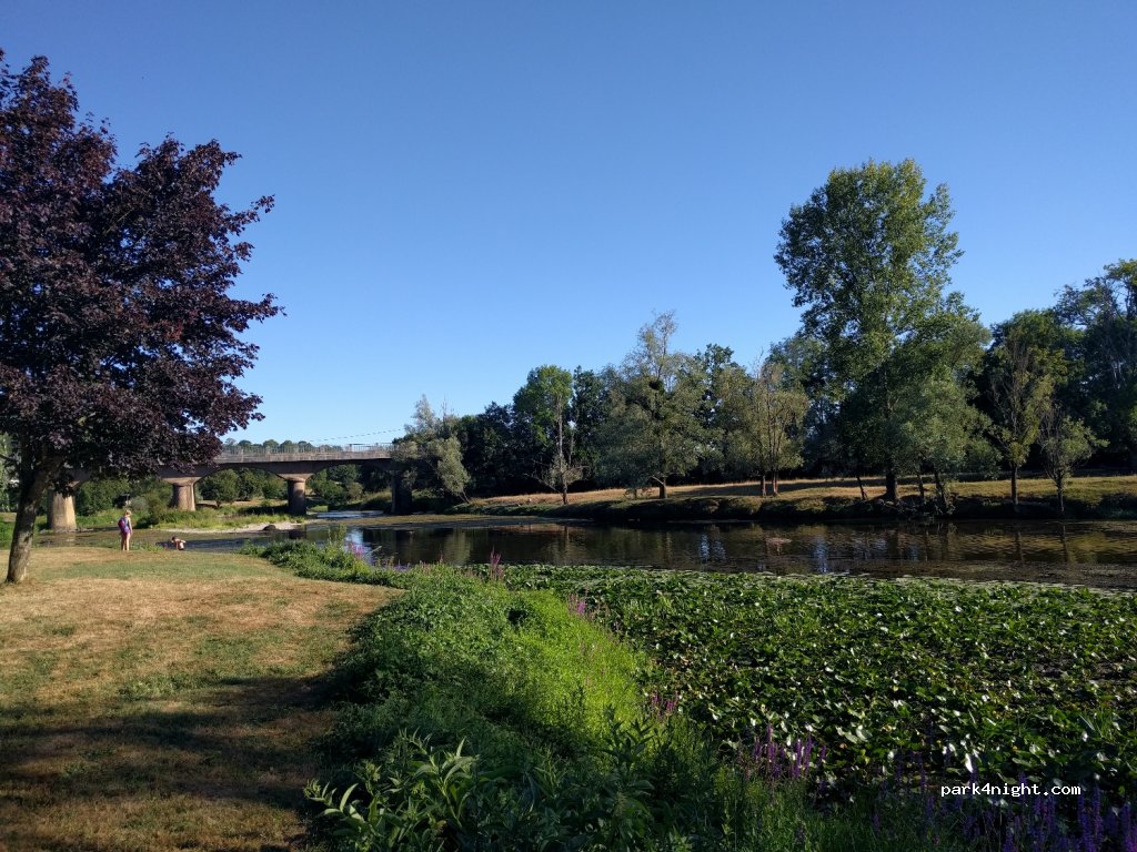 (71320) Charbonnat - Le Bourg — foto