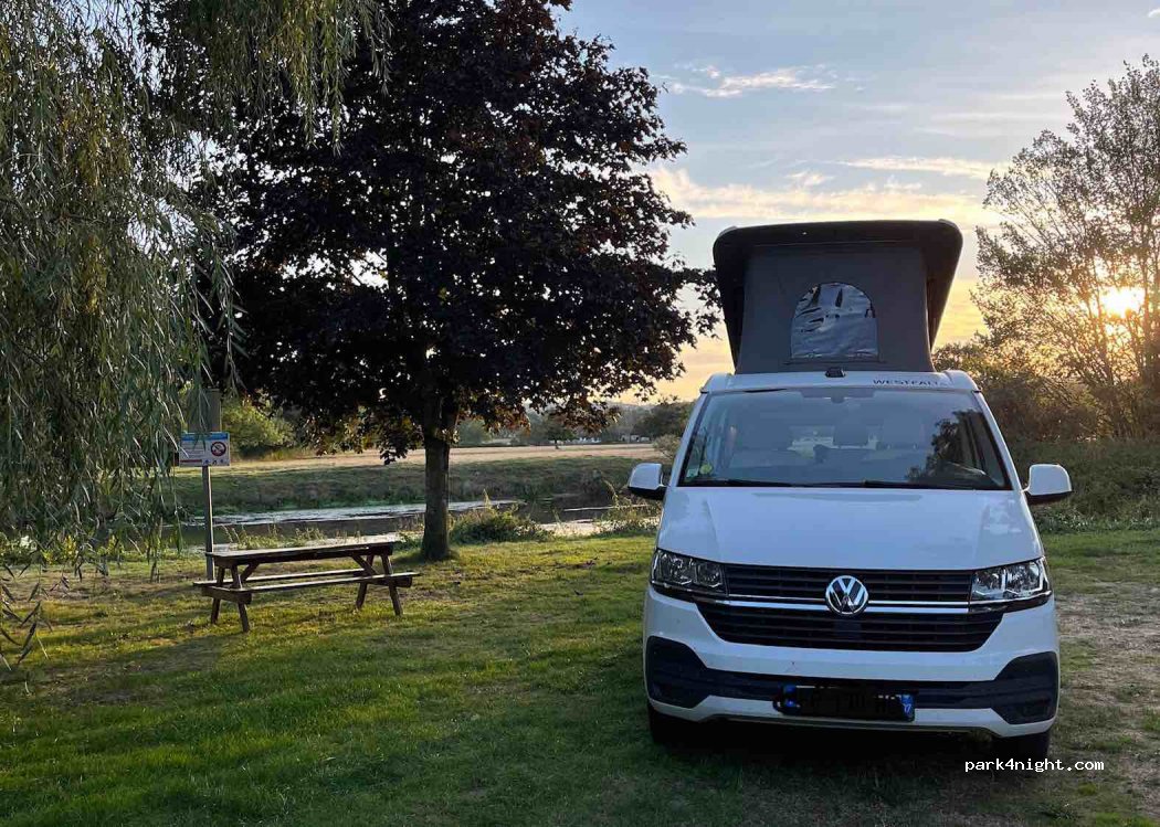 (71320) Charbonnat - Le Bourg — foto 2