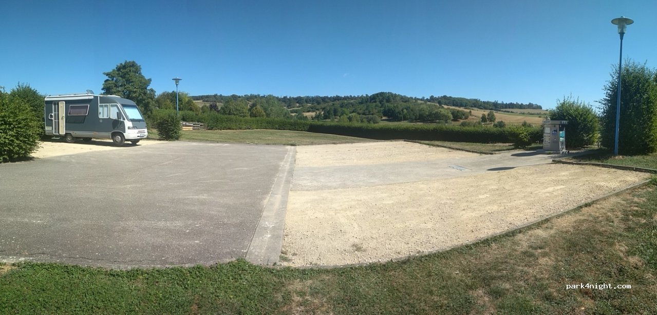 Aire de camping car intercommunale Favieres — foto 2