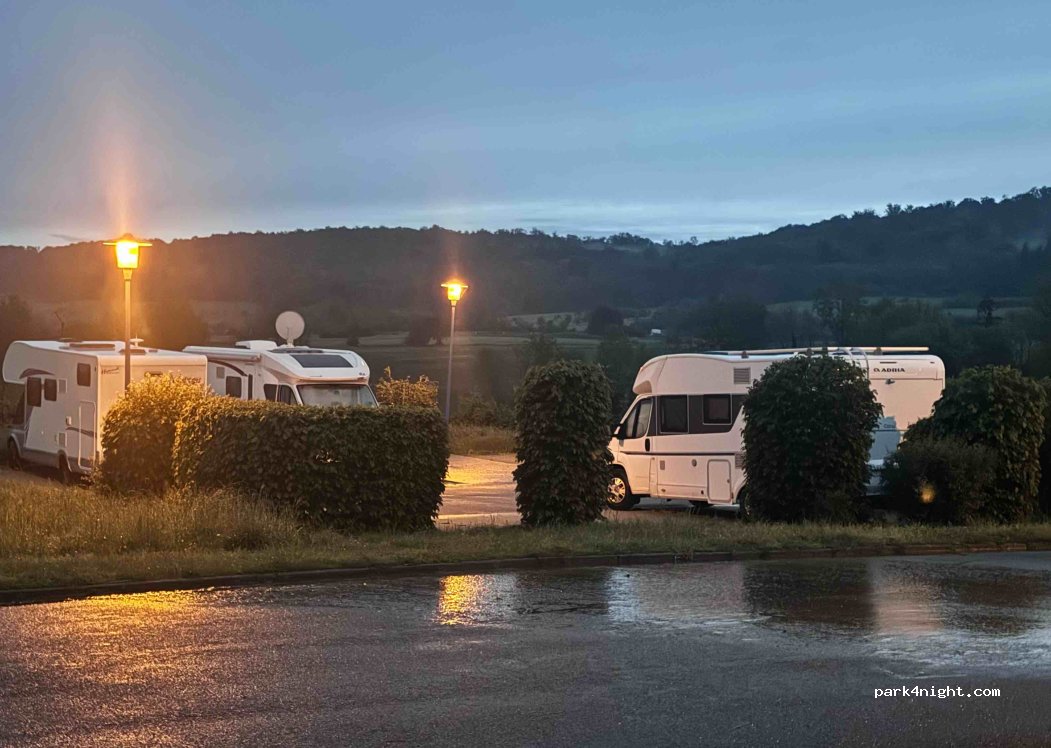 Aire de camping car intercommunale Favieres — foto 4
