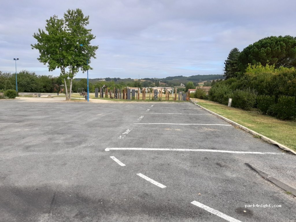 (47400) Varès - 46 Route de Tolzac — foto 2