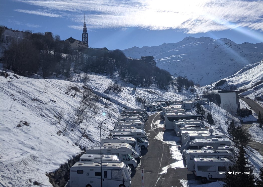 Aire Camping Car Les Menuires — foto 3