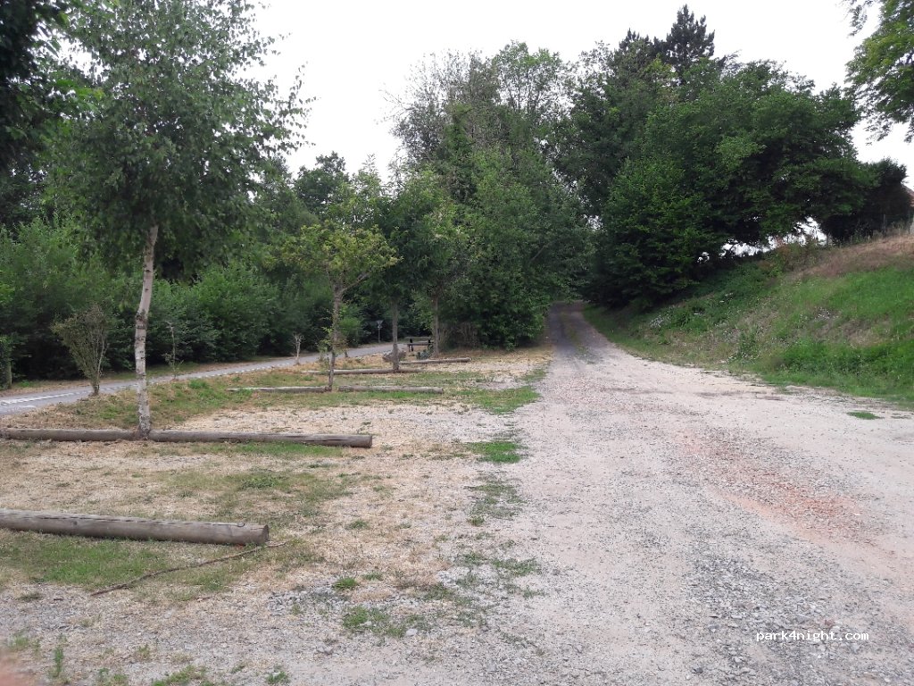 (27890) La Neuville-du-Bosc - 200 Route d'Harcourt — foto 2