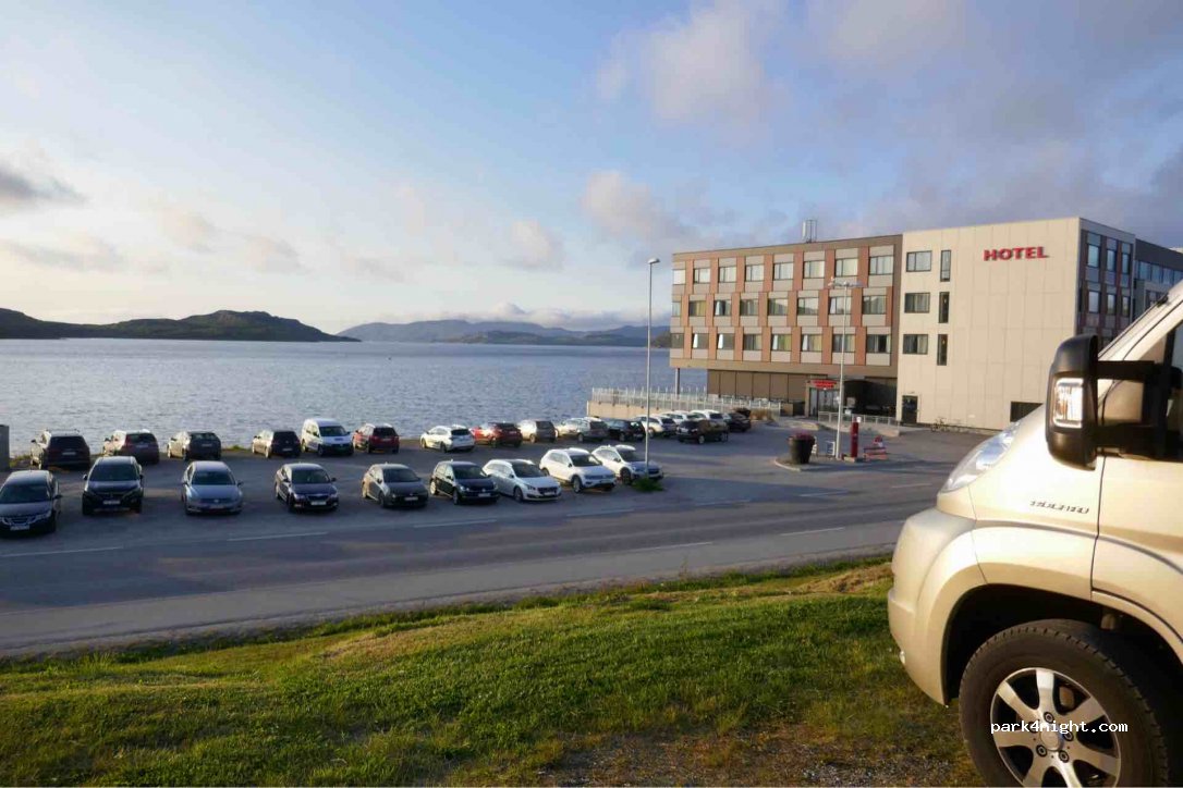 (9900) Kirkenes - 1 Rådhussvingen — foto
