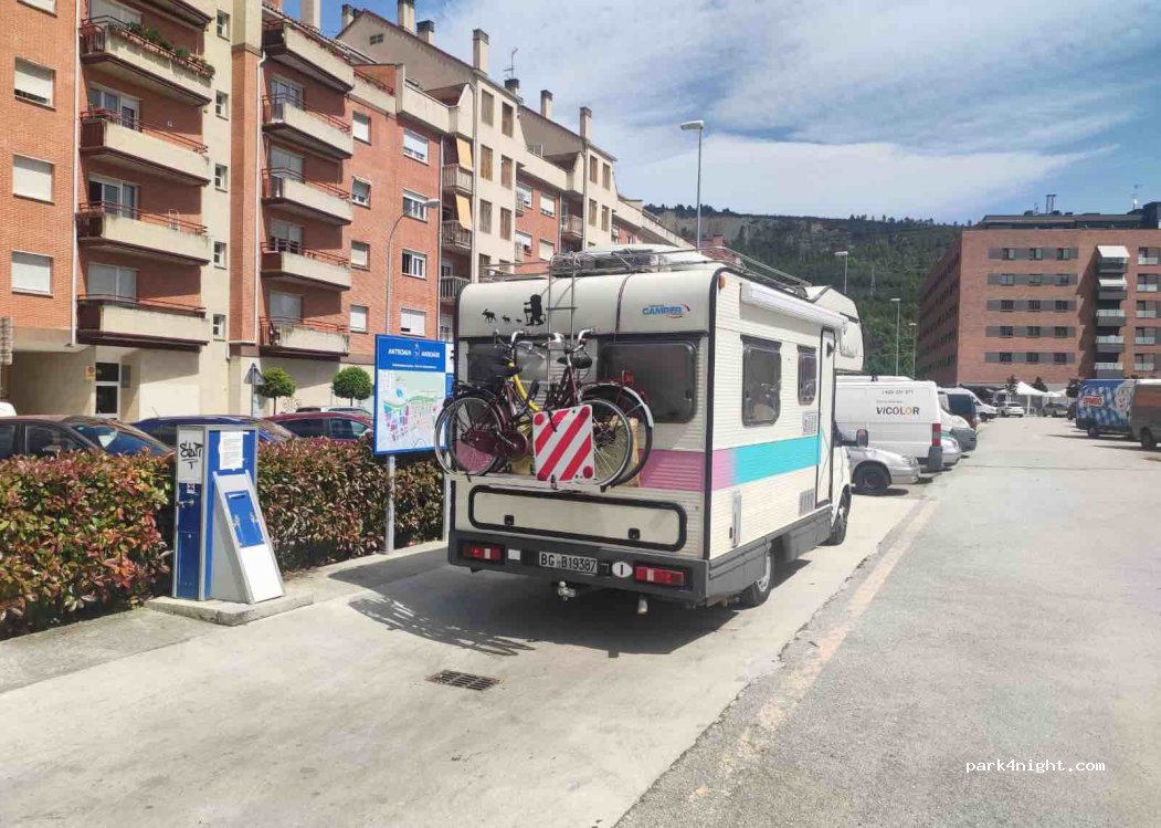 (31013) Ansoáin - 9 Calle José María Jimeno Jurío — foto 2