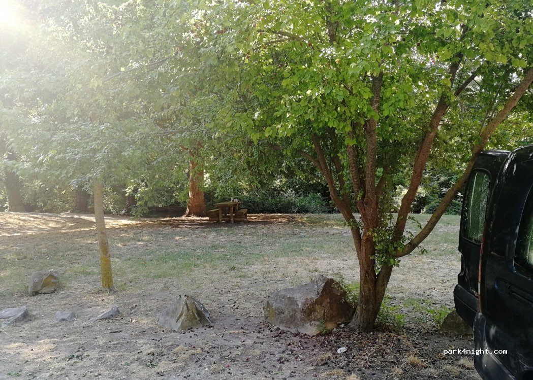 (84800) Fontaine-de-Vaucluse - — foto 3