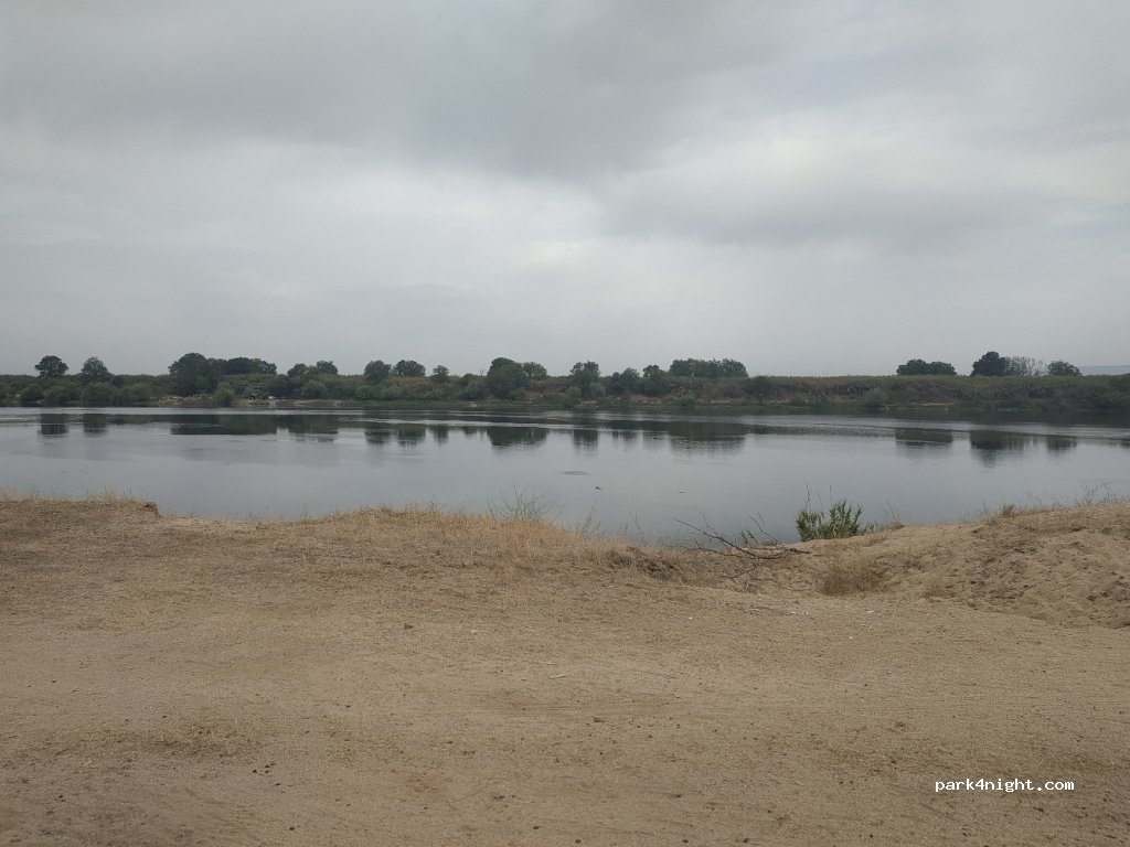 (2140) Ariolas - Unnamed Road — foto
