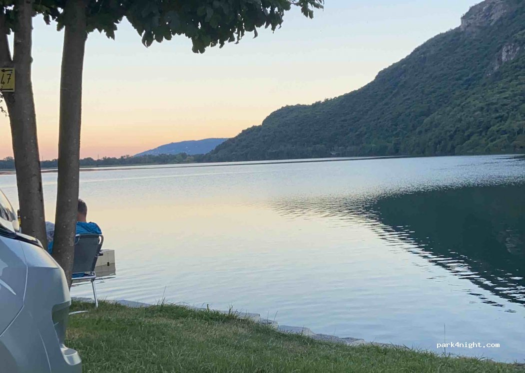 Camping Lago Delle Fate — foto