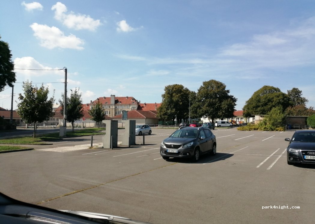 (54400) Longwy - 32 Avenue du 8 Mai 1945 — foto 2