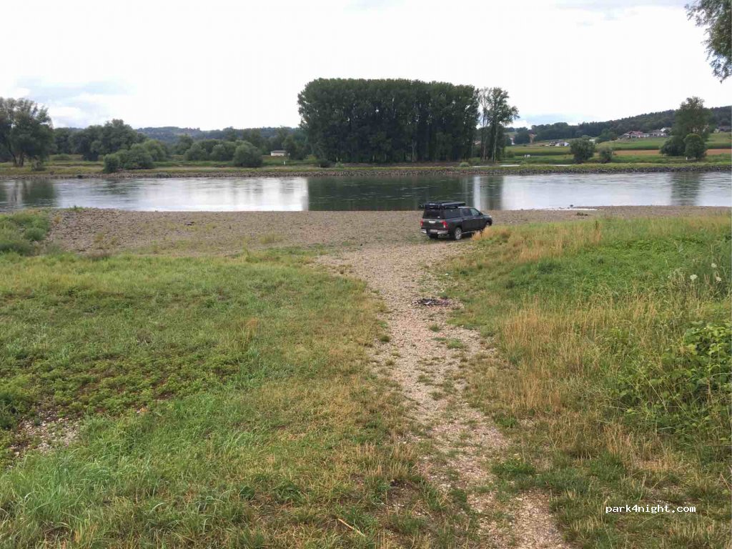 (94474) Vilshofen an der Donau - Unnamed Road — foto 2
