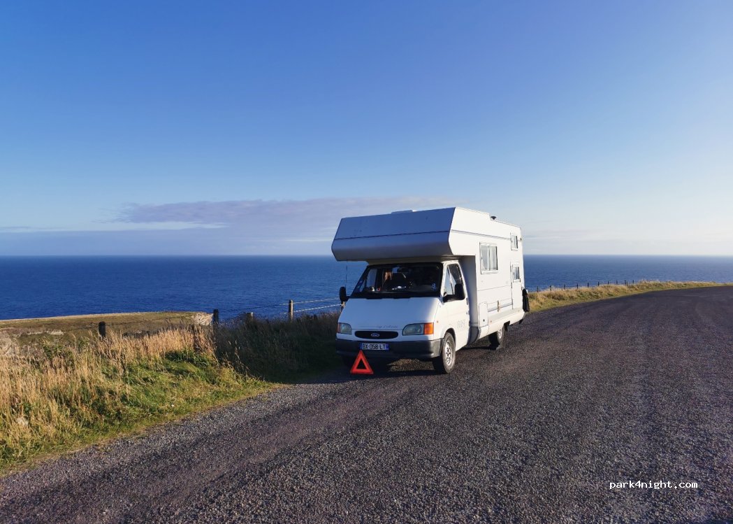 (P81 NY52) Mizen Head - Unnamed Road — foto