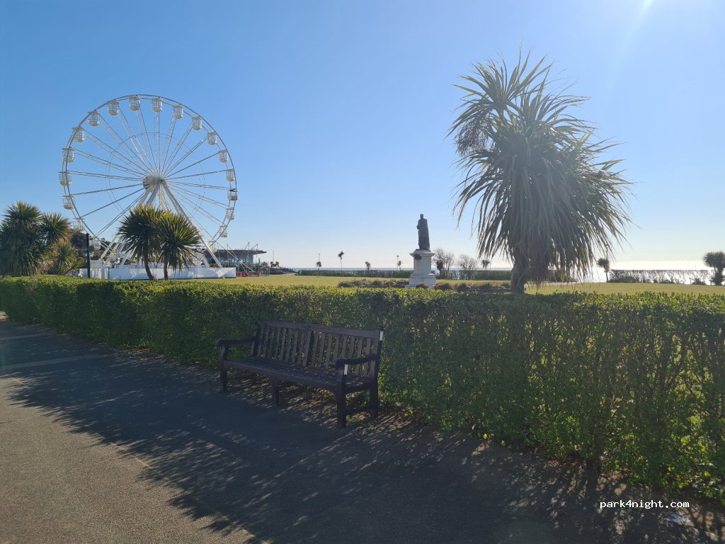 (BN20 7NU) Eastbourne - Chesterfield Road /  B2103 — foto