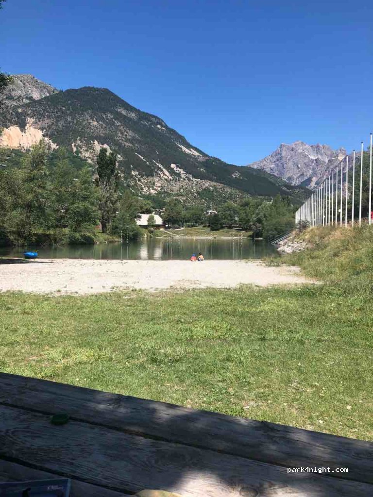 (05120) L'Argentière-la-Bessée - 29 Rue du Quartz — foto