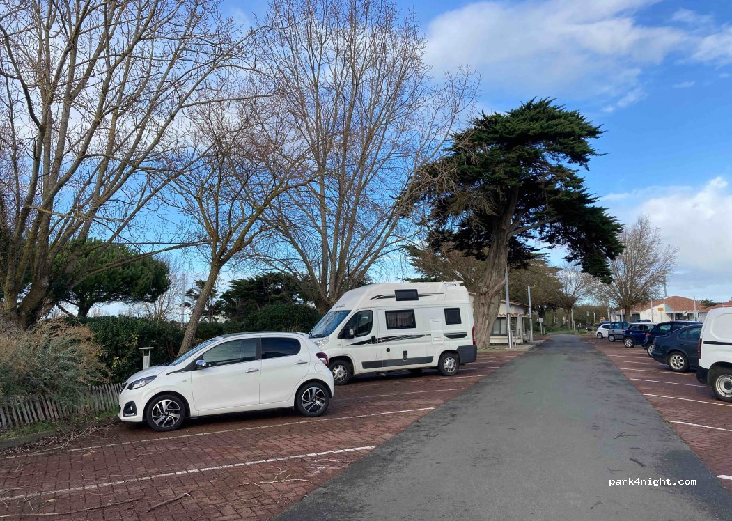 (85800) Saint-Gilles-Croix-de-Vie - 11 Quai Garcie Ferrande — foto