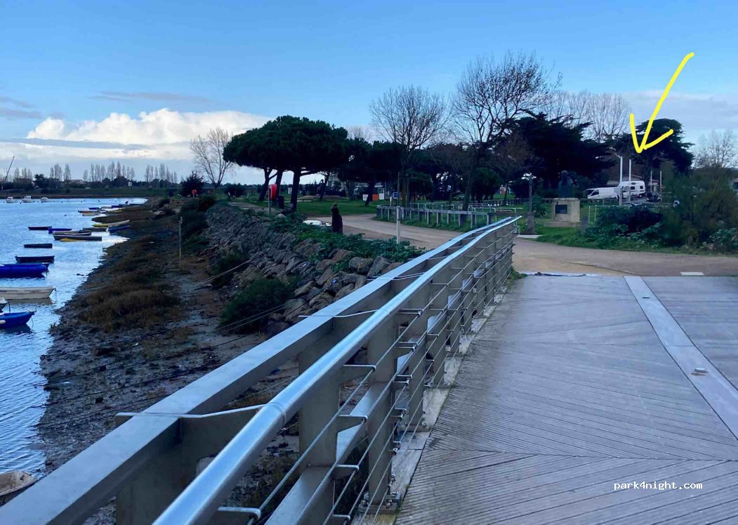 (85800) Saint-Gilles-Croix-de-Vie - 11 Quai Garcie Ferrande — foto 2
