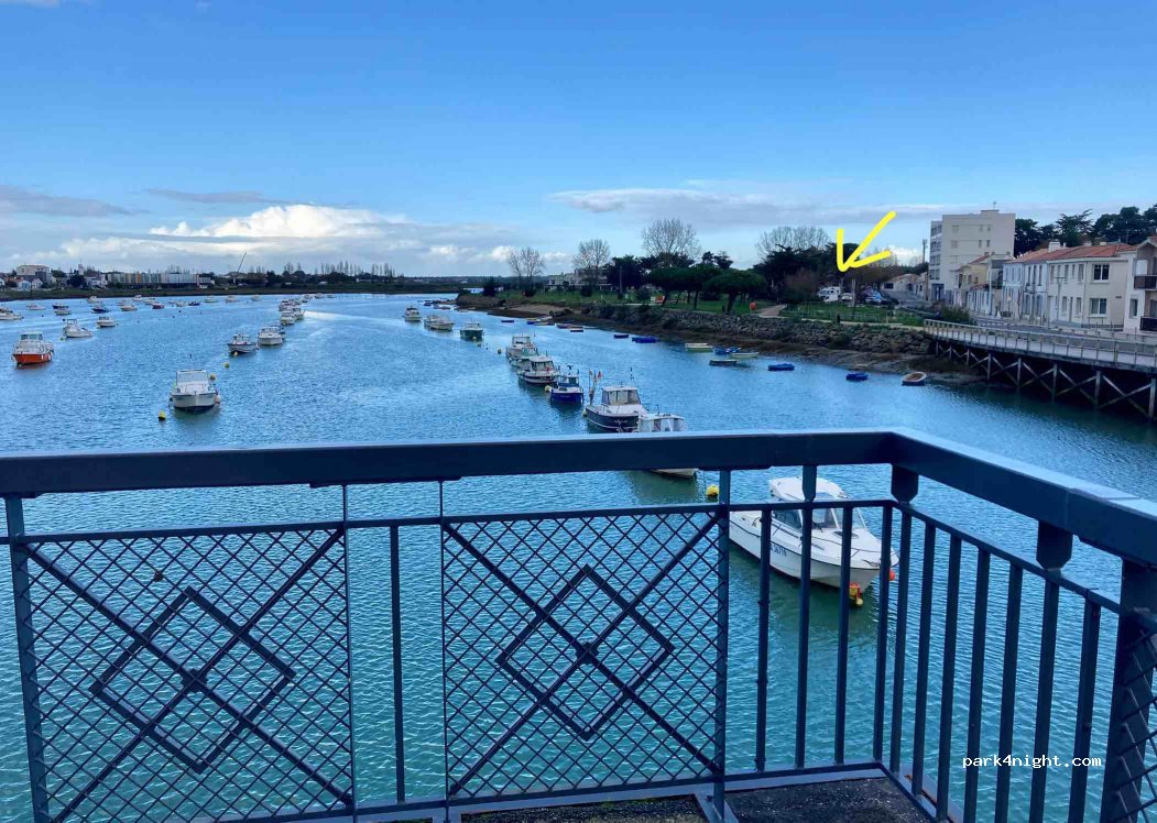 (85800) Saint-Gilles-Croix-de-Vie - 11 Quai Garcie Ferrande — foto 3