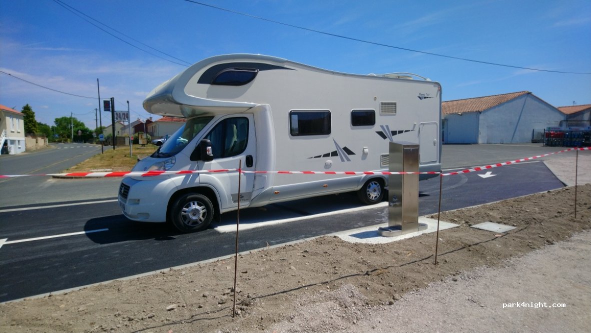 (85130) Les Landes-Genusson - Rue d'Auvergne — foto