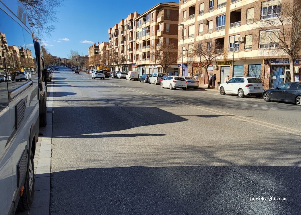 (18500) Guadix - 27 Avenida Mariana Pineda — foto
