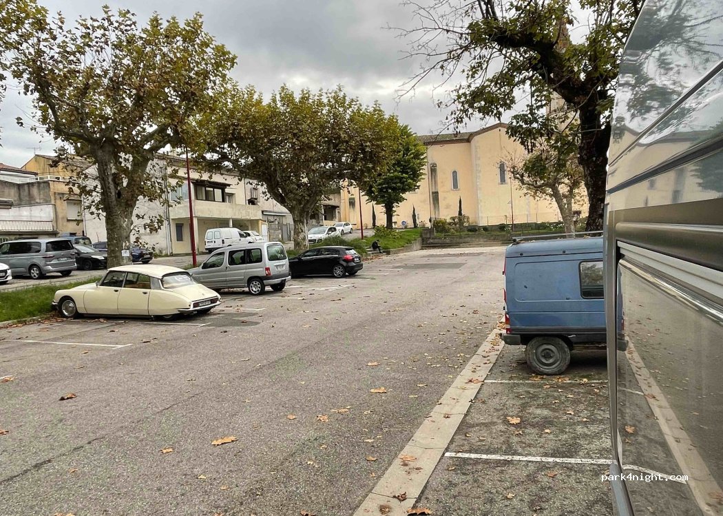 (26270) Saulce-sur-Rhône - 4 Place du Champ de Mars — foto 2