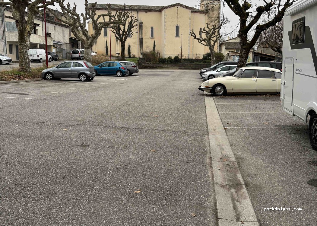(26270) Saulce-sur-Rhône - 4 Place du Champ de Mars — foto 3