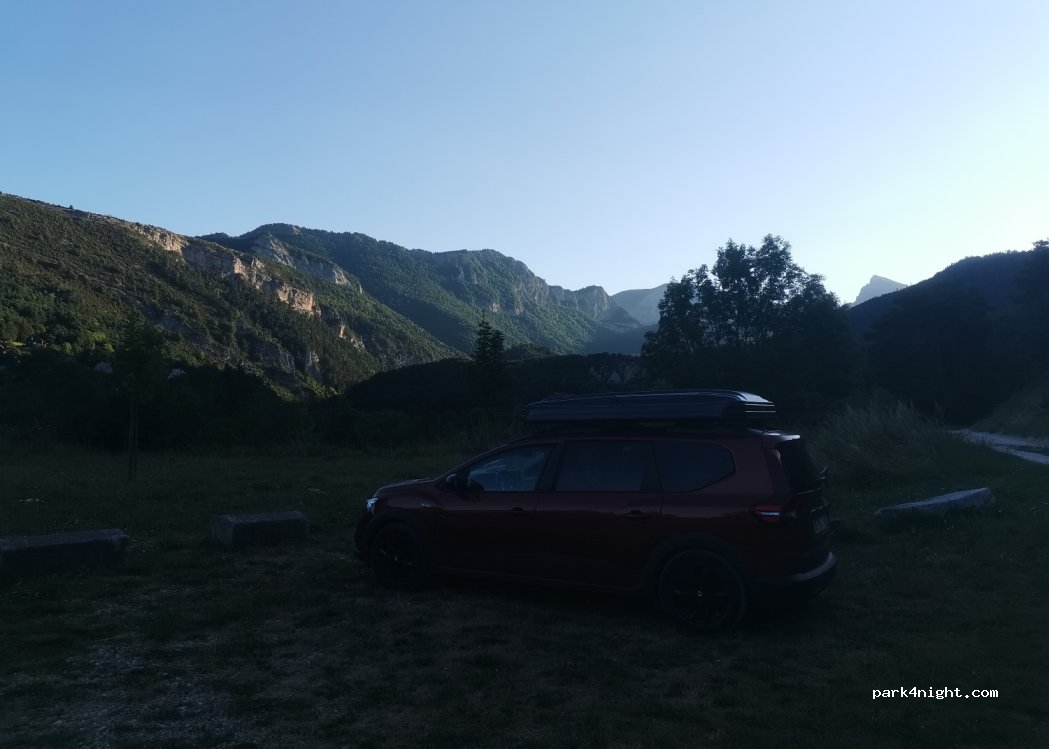 (05140) Saint-Julien-en-Beauchêne - Le Village — foto 3