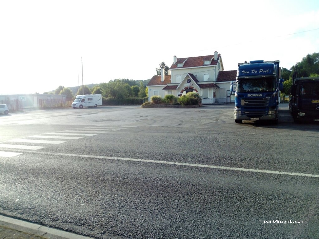(62140) Hesdin - Place de la Gare — foto