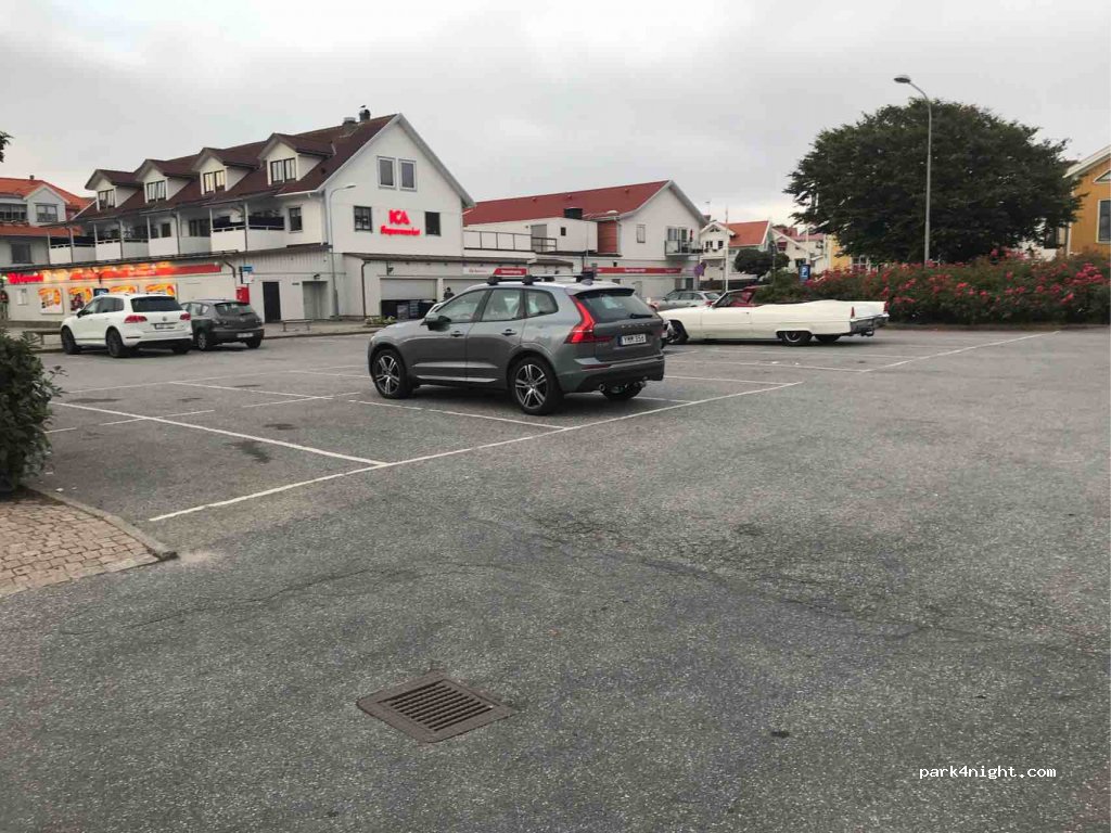 (456 31) Kungshamn - 25 Hamngatan — foto 2