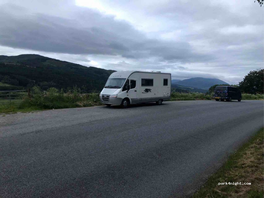 (PH16 5RX) Pitlochry - B8019 — foto