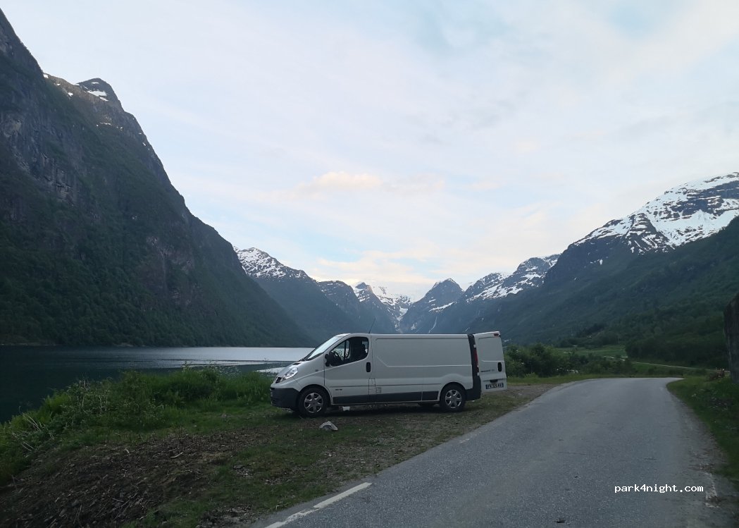 (6788) Olden - Sekundær Fylkesveg 724 — foto