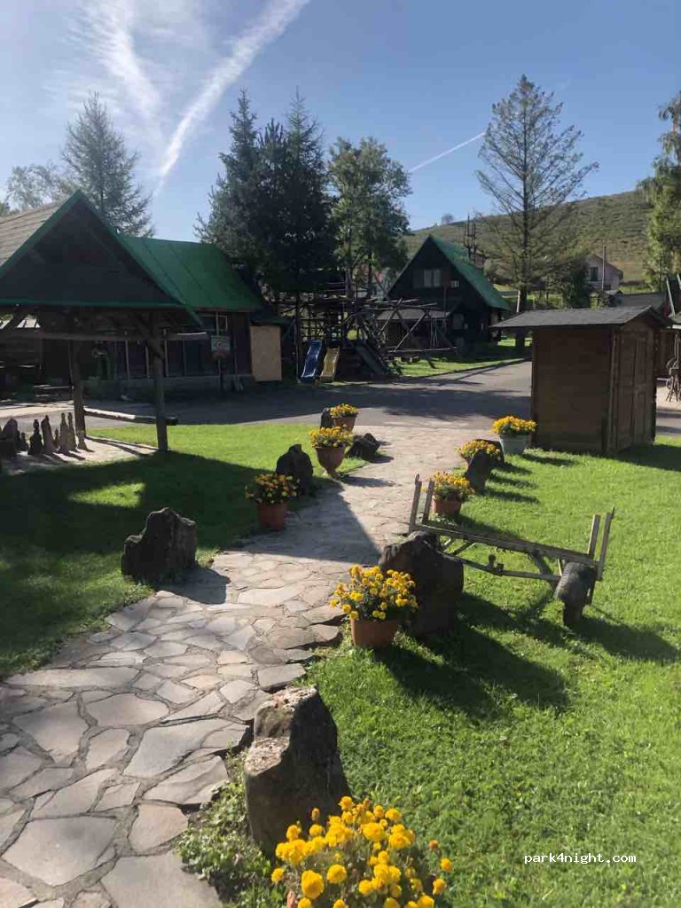 Goralský dvor - kemping, plte a rafting na Dunajci, reštaurácia, múzeum — foto 3