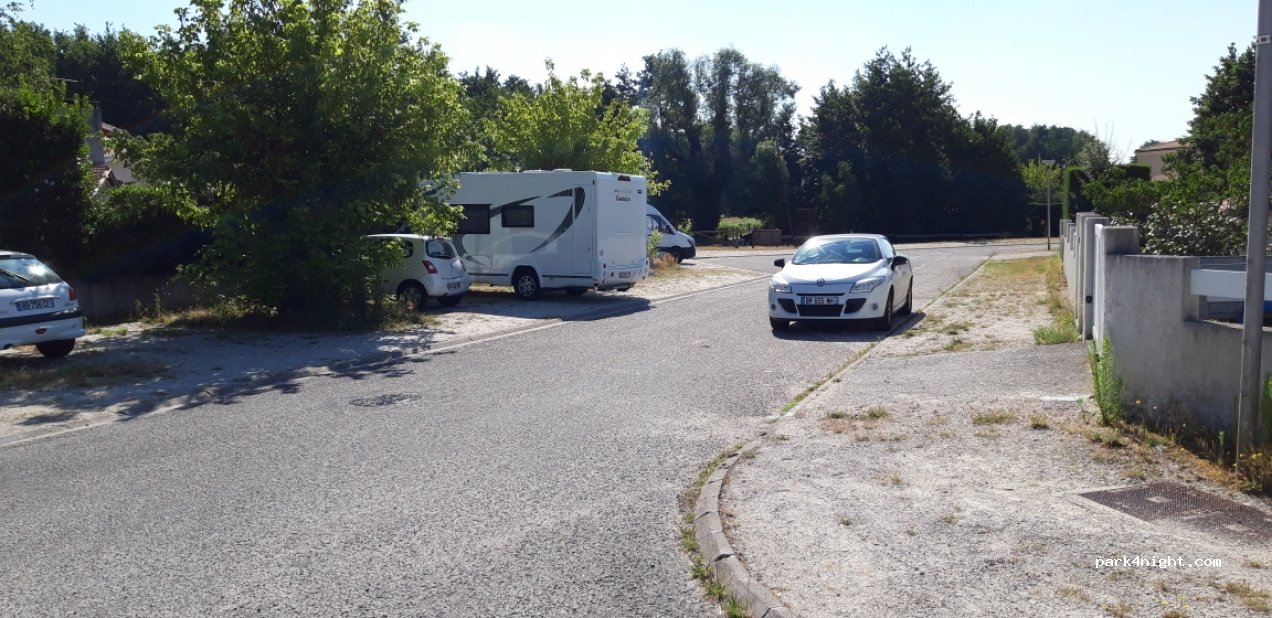 (33185) Le Haillan - 3 Prom. des Girondins — foto