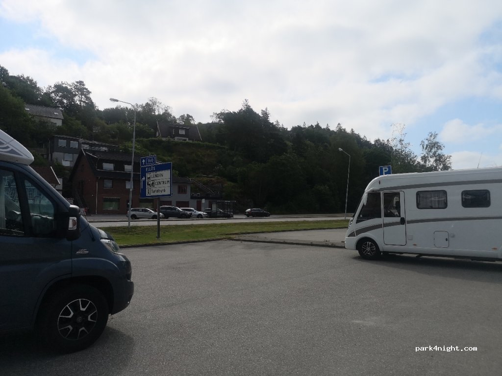 (473 34) Henån - Rödbergsvägen 2 — foto