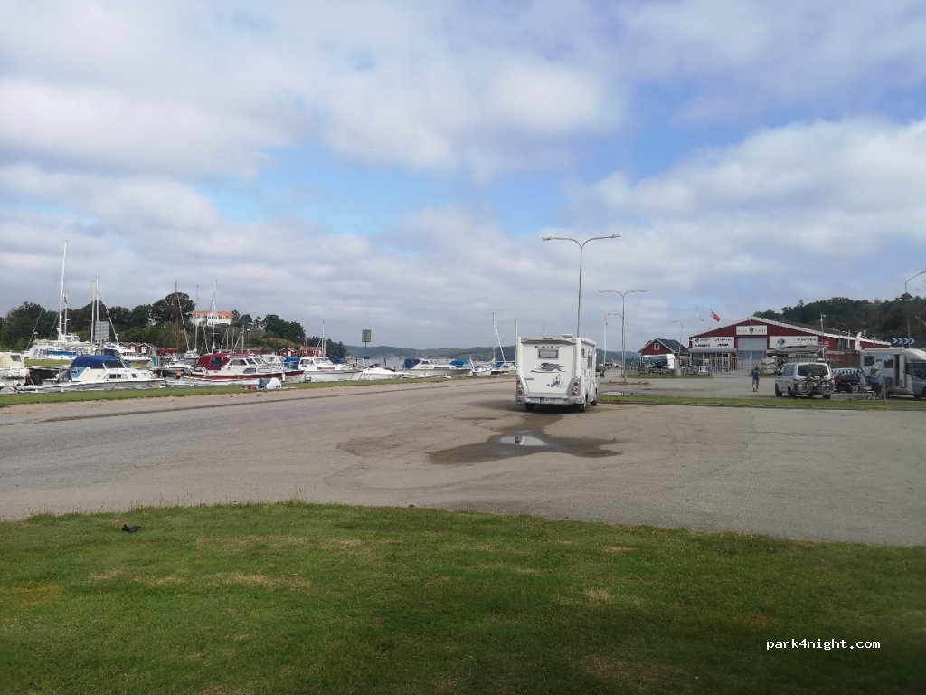 (473 34) Henån - Rödbergsvägen 2 — foto 2
